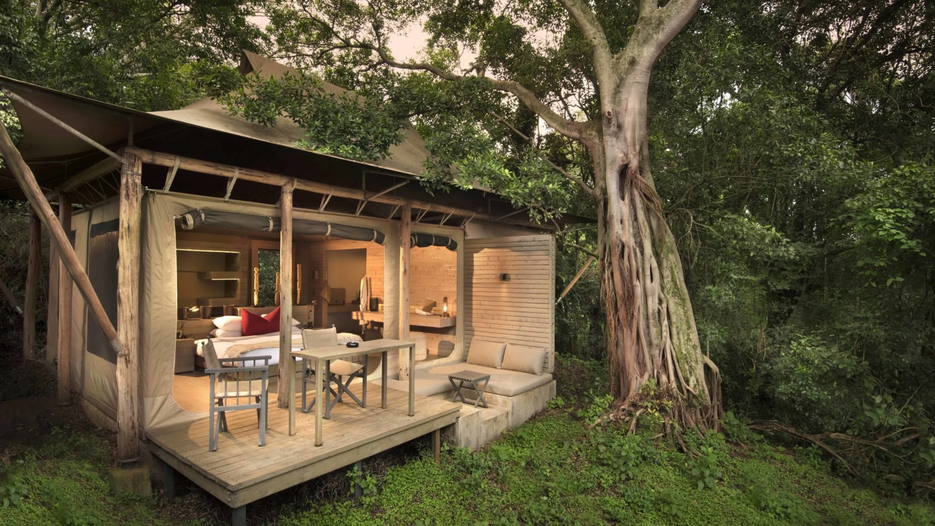 &Beyond Kichwa Tembo Tented Camp